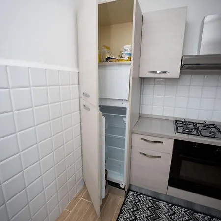 Stanza Doppia Con Bagno E Cucina In Comune Genoa