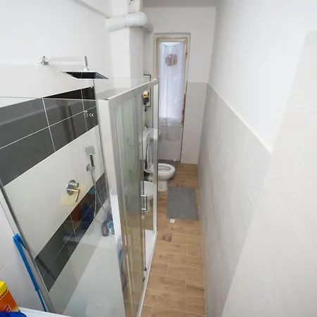 Stanza Doppia Con Bagno E Cucina In Comune Hotel Genoa